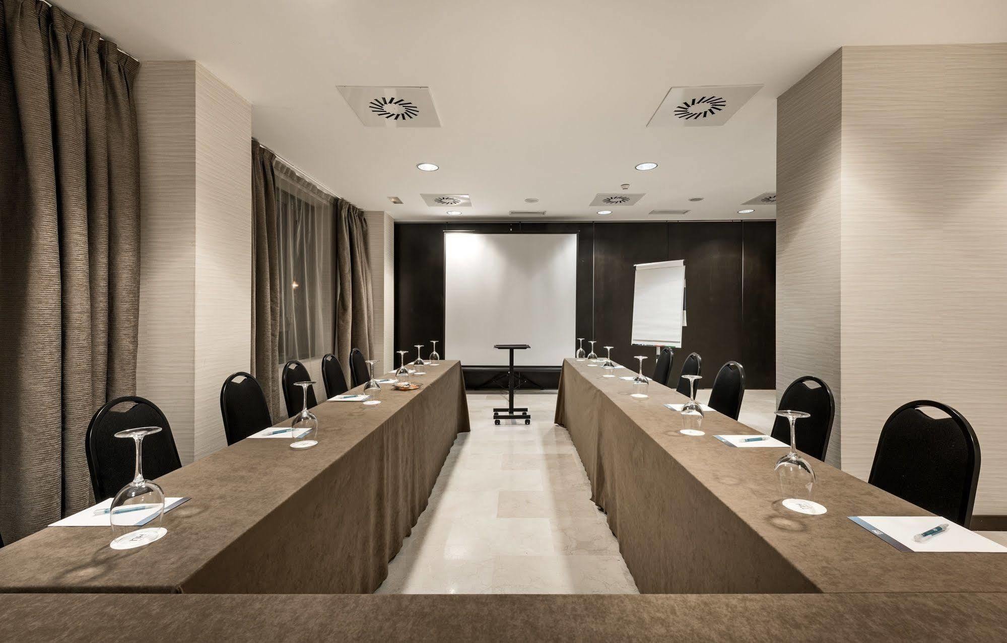 NH Valladolid Bálago Hotel Kültér fotó